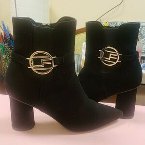 LONDON FOG BLACK SUEDE ANKLE HEEL BOOTS BOOTIES WOMEN'S SIZE 7